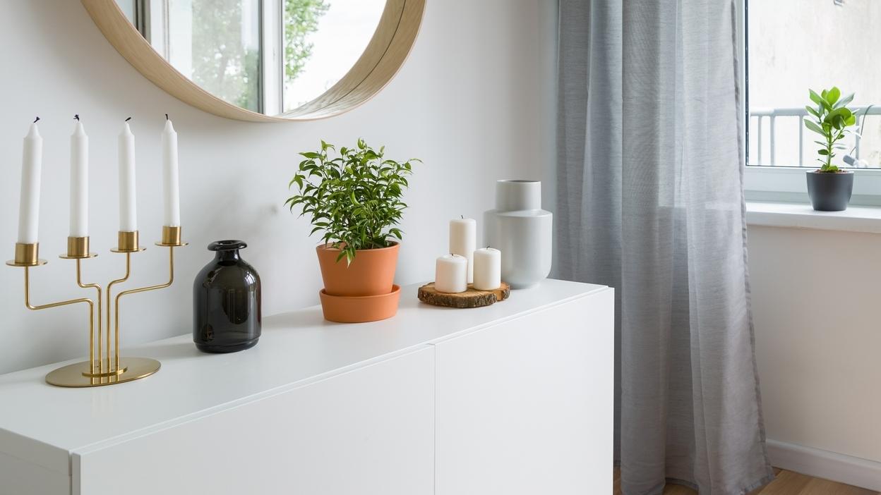 Kommoden mit Möbelplaner erstellen Weiße Kommode dekoriert